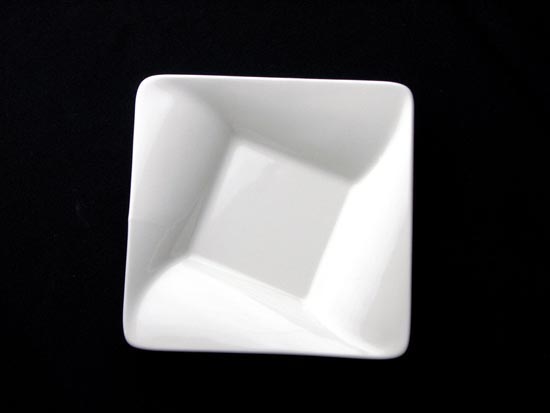 大同磁器 象牙強化 方形小盤 S001(10.5x10.5xH2.5cm)